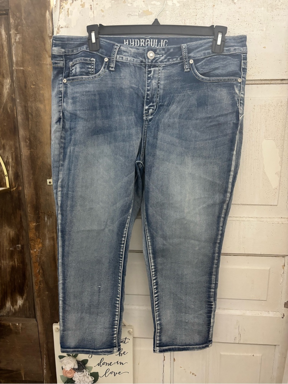 Hydraulic women’s Mid-Wash Blue Jeans